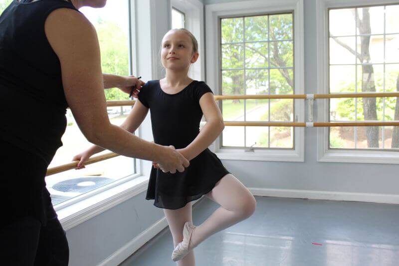 In Motion offers dance classes in ballet and pointe